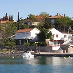 8 Apartamento *